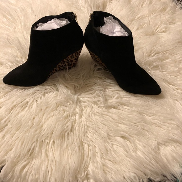 Ava & Aiden Black & Leopard Wedge Booties - Picture 7 of 14